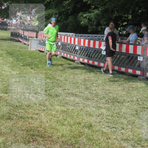 15.06.2025 - 27. Vierlanden-Triathlon KatJ http://msf.ph/oto/8038478 15.06.2025 11:32:42 Schwimmen  meine-sportfotos.de