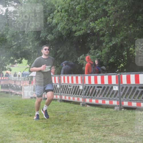 21.06.2025 - 27. Vierlanden-Triathlon KatJ http://msf.ph/oto/8038524 15.06.2025 14:21:20 Ziel 742, 1205, 1238 meine-sportfotos.de