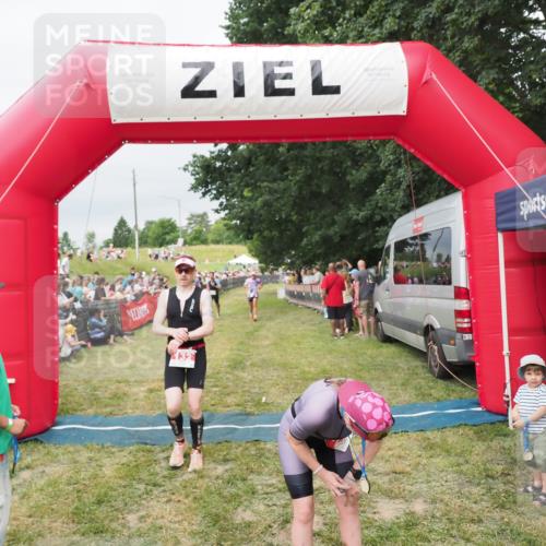 21.06.2025 - 27. Vierlanden-Triathlon MichiJ http://msf.ph/oto/8038555 15.06.2026 13:17:57 Ziel 132, 196, 816 meine-sportfotos.de