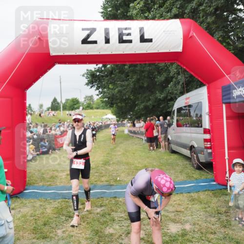 21.06.2025 - 27. Vierlanden-Triathlon MichiJ http://msf.ph/oto/8038566 15.06.2026 13:17:57 Ziel 132, 196, 816 meine-sportfotos.de