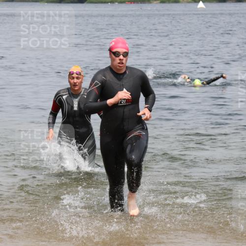21.06.2025 - 27. Vierlanden-Triathlon Lena Gebhardt http://msf.ph/oto/8038586 15.06.2025 12:27:14 Schwimmen 1057, 1058, 1059, 1060 meine-sportfotos.de
