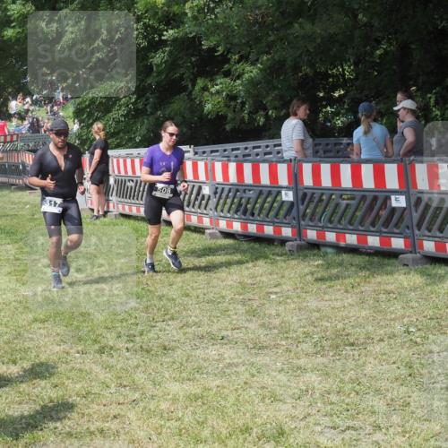 15.06.2025 - 27. Vierlanden-Triathlon KatJ http://msf.ph/oto/8038595 15.06.2025 11:33:10 Schwimmen  meine-sportfotos.de