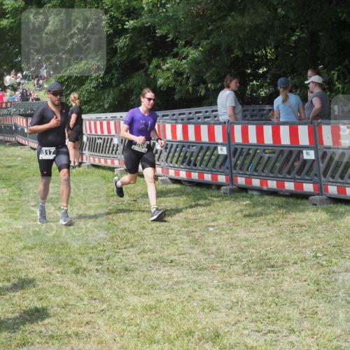 15.06.2025 - 27. Vierlanden-Triathlon KatJ http://msf.ph/oto/8038601 15.06.2025 11:33:10 Schwimmen  meine-sportfotos.de
