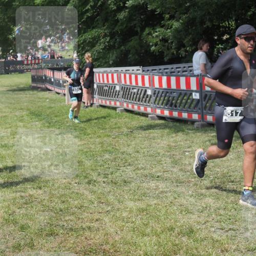 15.06.2025 - 27. Vierlanden-Triathlon KatJ http://msf.ph/oto/8038627 15.06.2025 11:33:12 Schwimmen  meine-sportfotos.de