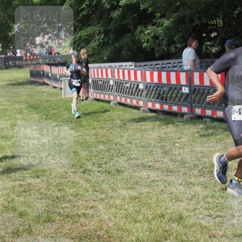 15.06.2025 - 27. Vierlanden-Triathlon KatJ http://msf.ph/oto/8038629 15.06.2025 11:33:12 Schwimmen  meine-sportfotos.de