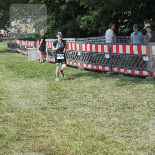 15.06.2025 - 27. Vierlanden-Triathlon KatJ http://msf.ph/oto/8038648 15.06.2025 11:33:13 Schwimmen  meine-sportfotos.de