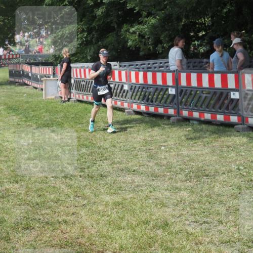 15.06.2025 - 27. Vierlanden-Triathlon KatJ http://msf.ph/oto/8038651 15.06.2025 11:33:13 Schwimmen  meine-sportfotos.de