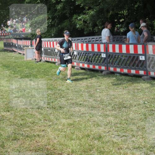 15.06.2025 - 27. Vierlanden-Triathlon KatJ http://msf.ph/oto/8038655 15.06.2025 11:33:13 Schwimmen  meine-sportfotos.de