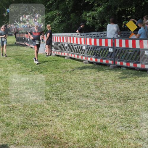 15.06.2025 - 27. Vierlanden-Triathlon KatJ http://msf.ph/oto/8038661 15.06.2025 11:33:25 Schwimmen  meine-sportfotos.de