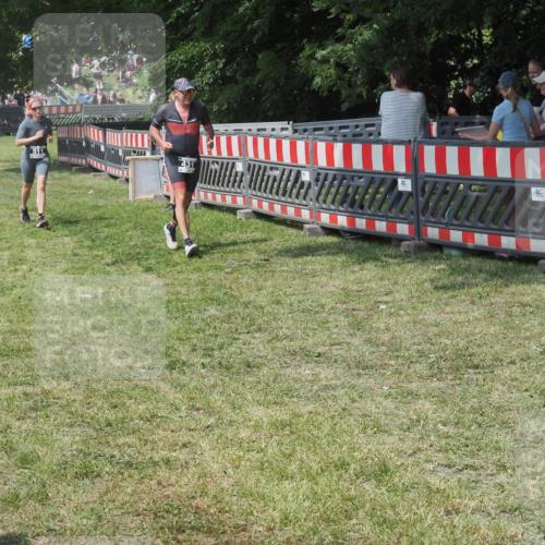 15.06.2025 - 27. Vierlanden-Triathlon KatJ http://msf.ph/oto/8038669 15.06.2025 11:33:25 Schwimmen  meine-sportfotos.de