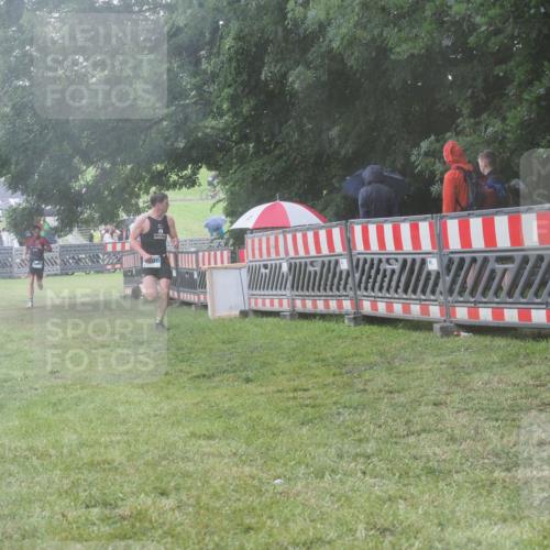 21.06.2025 - 27. Vierlanden-Triathlon KatJ http://msf.ph/oto/8038685 15.06.2025 14:21:47 Ziel 1251, 1266 meine-sportfotos.de