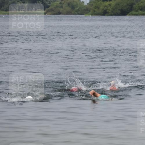21.06.2025 - 27. Vierlanden-Triathlon Lena Gebhardt http://msf.ph/oto/8038789 15.06.2025 12:28:54 Schwimmen  meine-sportfotos.de