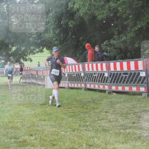 21.06.2025 - 27. Vierlanden-Triathlon KatJ http://msf.ph/oto/8038837 15.06.2025 14:22:00 Ziel 1201, 1215, 1263, 1315 meine-sportfotos.de