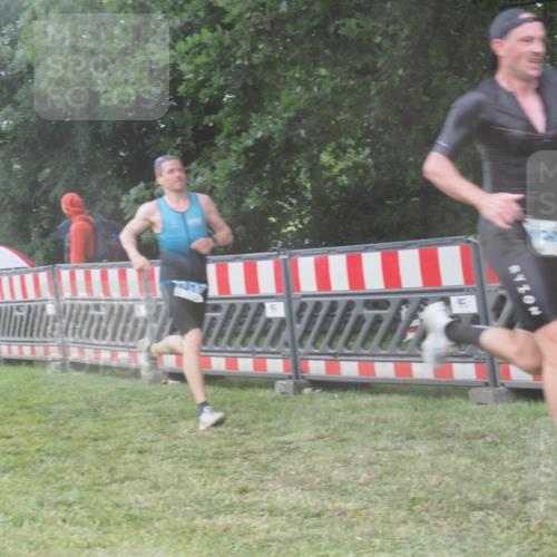 21.06.2025 - 27. Vierlanden-Triathlon KatJ http://msf.ph/oto/8038899 15.06.2025 14:22:04 Ziel 1201, 1215, 1263, 1315 meine-sportfotos.de