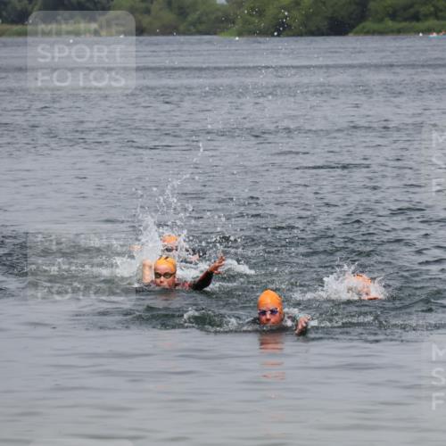 21.06.2025 - 27. Vierlanden-Triathlon Lena Gebhardt http://msf.ph/oto/8038915 15.06.2025 12:29:38 Schwimmen  meine-sportfotos.de