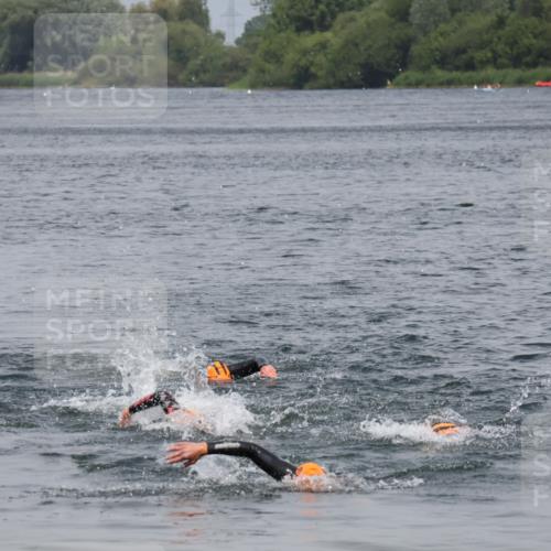 21.06.2025 - 27. Vierlanden-Triathlon Lena Gebhardt http://msf.ph/oto/8038922 15.06.2025 12:29:40 Schwimmen  meine-sportfotos.de