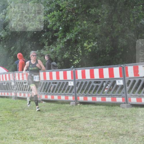 21.06.2025 - 27. Vierlanden-Triathlon KatJ http://msf.ph/oto/8038947 15.06.2025 14:22:08 Ziel 1201, 1226 meine-sportfotos.de