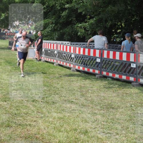 15.06.2025 - 27. Vierlanden-Triathlon KatJ http://msf.ph/oto/8038972 15.06.2025 11:34:35 Schwimmen  meine-sportfotos.de