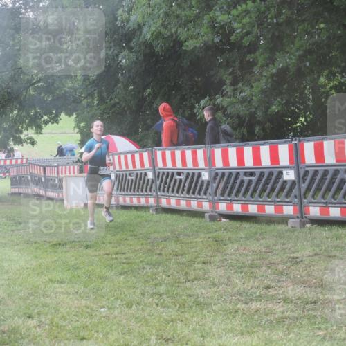 21.06.2025 - 27. Vierlanden-Triathlon KatJ http://msf.ph/oto/8038979 15.06.2025 14:22:14 Ziel 1226, 1259 meine-sportfotos.de