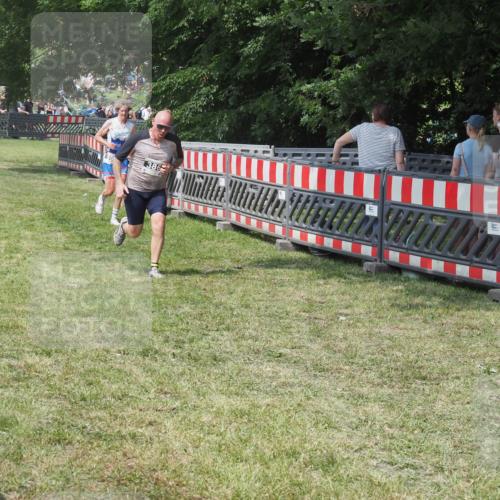15.06.2025 - 27. Vierlanden-Triathlon KatJ http://msf.ph/oto/8038984 15.06.2025 11:34:36 Schwimmen 893 meine-sportfotos.de