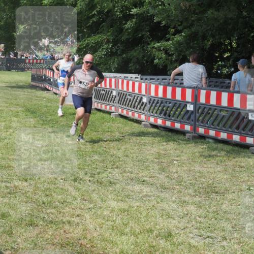 15.06.2025 - 27. Vierlanden-Triathlon KatJ http://msf.ph/oto/8038988 15.06.2025 11:34:36 Schwimmen 893 meine-sportfotos.de