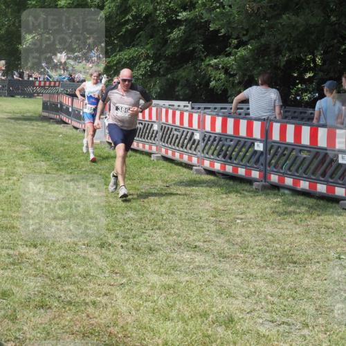 15.06.2025 - 27. Vierlanden-Triathlon KatJ http://msf.ph/oto/8038994 15.06.2025 11:34:36 Schwimmen 893 meine-sportfotos.de