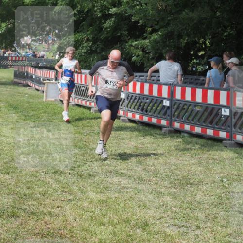 15.06.2025 - 27. Vierlanden-Triathlon KatJ http://msf.ph/oto/8039007 15.06.2025 11:34:37 Schwimmen 893 meine-sportfotos.de