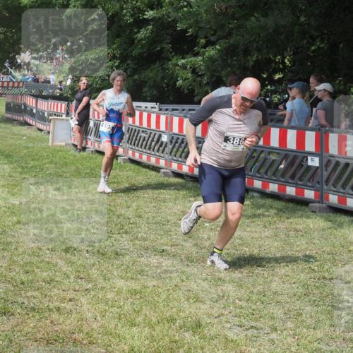 15.06.2025 - 27. Vierlanden-Triathlon KatJ http://msf.ph/oto/8039033 15.06.2025 11:34:37 Schwimmen 893 meine-sportfotos.de