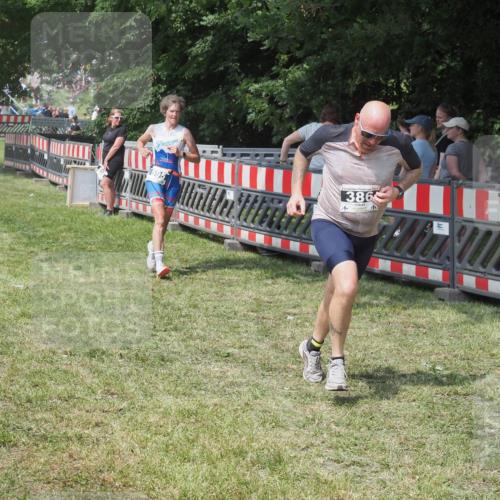 15.06.2025 - 27. Vierlanden-Triathlon KatJ http://msf.ph/oto/8039038 15.06.2025 11:34:37 Schwimmen 893 meine-sportfotos.de