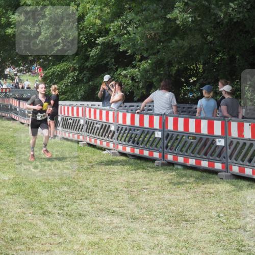 15.06.2025 - 27. Vierlanden-Triathlon KatJ http://msf.ph/oto/8039094 15.06.2025 11:34:58 Schwimmen  meine-sportfotos.de