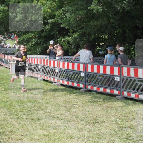 15.06.2025 - 27. Vierlanden-Triathlon KatJ http://msf.ph/oto/8039099 15.06.2025 11:34:58 Schwimmen  meine-sportfotos.de