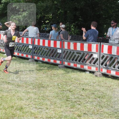 15.06.2025 - 27. Vierlanden-Triathlon KatJ http://msf.ph/oto/8039127 15.06.2025 11:34:58 Schwimmen  meine-sportfotos.de