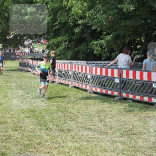 15.06.2025 - 27. Vierlanden-Triathlon KatJ http://msf.ph/oto/8039164 15.06.2025 11:35:18 Schwimmen  meine-sportfotos.de