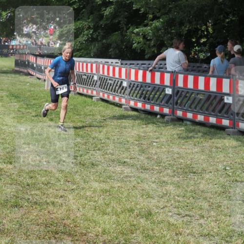 15.06.2025 - 27. Vierlanden-Triathlon KatJ http://msf.ph/oto/8039193 15.06.2025 11:35:23 Schwimmen  meine-sportfotos.de