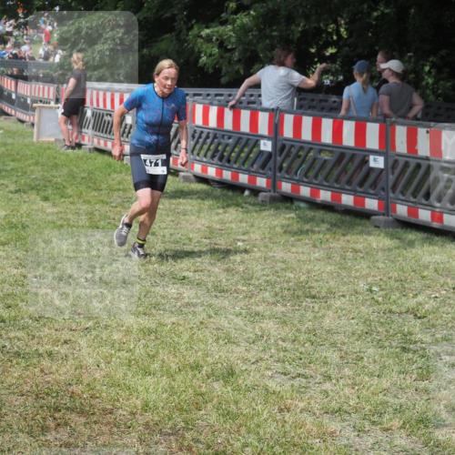 15.06.2025 - 27. Vierlanden-Triathlon KatJ http://msf.ph/oto/8039216 15.06.2025 11:35:24 Schwimmen  meine-sportfotos.de