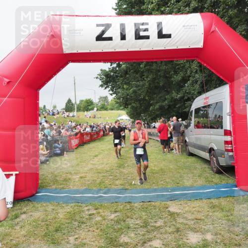 21.06.2025 - 27. Vierlanden-Triathlon MichiJ http://msf.ph/oto/8039228 15.06.2026 13:20:25 Ziel 641, 678, 741, 840 meine-sportfotos.de