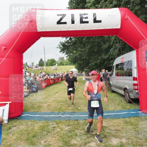 21.06.2025 - 27. Vierlanden-Triathlon MichiJ http://msf.ph/oto/8039253 15.06.2026 13:20:26 Ziel 641, 678, 741, 840 meine-sportfotos.de