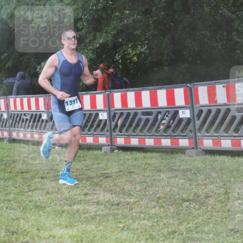 21.06.2025 - 27. Vierlanden-Triathlon KatJ http://msf.ph/oto/8039290 15.06.2025 14:22:49 Ziel 1202, 1317 meine-sportfotos.de