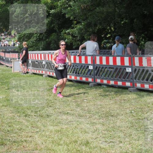 15.06.2025 - 27. Vierlanden-Triathlon KatJ http://msf.ph/oto/8039299 15.06.2025 11:35:41 Schwimmen  meine-sportfotos.de