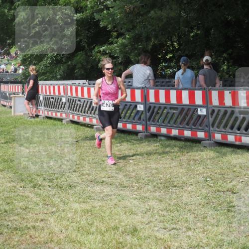 15.06.2025 - 27. Vierlanden-Triathlon KatJ http://msf.ph/oto/8039307 15.06.2025 11:35:41 Schwimmen  meine-sportfotos.de