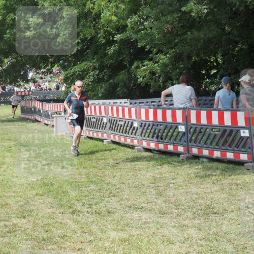 15.06.2025 - 27. Vierlanden-Triathlon KatJ http://msf.ph/oto/8039320 15.06.2025 11:35:48 Schwimmen  meine-sportfotos.de