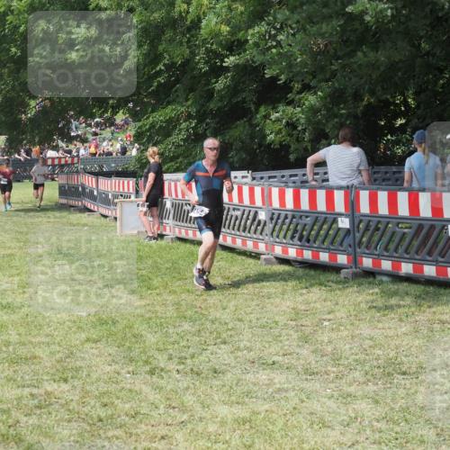 15.06.2025 - 27. Vierlanden-Triathlon KatJ http://msf.ph/oto/8039333 15.06.2025 11:35:49 Schwimmen  meine-sportfotos.de