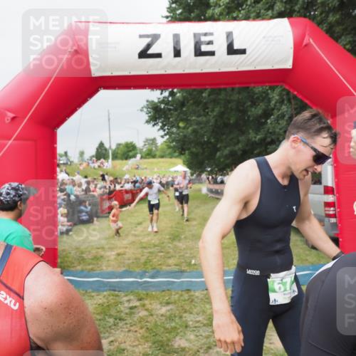 21.06.2025 - 27. Vierlanden-Triathlon MichiJ http://msf.ph/oto/8039358 15.06.2026 13:20:31 Ziel 641, 678, 688, 694, 709, 741, 840 meine-sportfotos.de