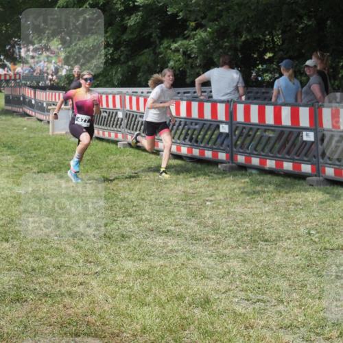 15.06.2025 - 27. Vierlanden-Triathlon KatJ http://msf.ph/oto/8039372 15.06.2025 11:35:54 Schwimmen  meine-sportfotos.de