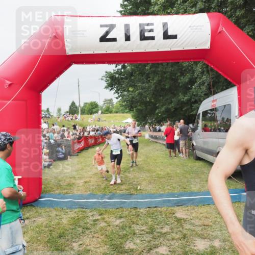 21.06.2025 - 27. Vierlanden-Triathlon MichiJ http://msf.ph/oto/8039386 15.06.2026 13:20:32 Ziel 641, 678, 688, 694, 709, 741, 840 meine-sportfotos.de