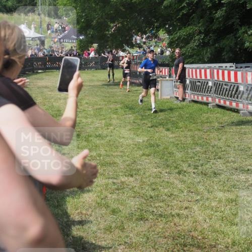 15.06.2025 - 27. Vierlanden-Triathlon KatJ http://msf.ph/oto/8039402 15.06.2025 11:35:58 Schwimmen  meine-sportfotos.de