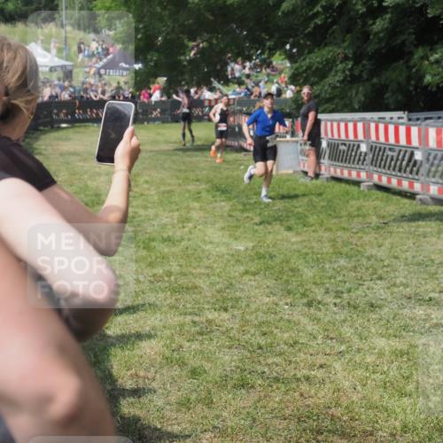 15.06.2025 - 27. Vierlanden-Triathlon KatJ http://msf.ph/oto/8039406 15.06.2025 11:35:59 Schwimmen  meine-sportfotos.de