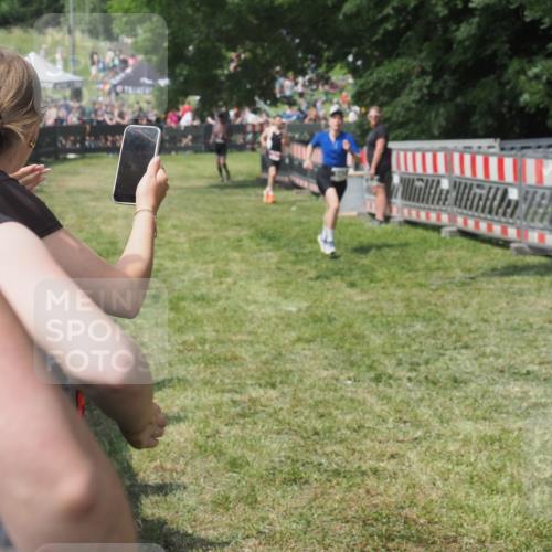 15.06.2025 - 27. Vierlanden-Triathlon KatJ http://msf.ph/oto/8039410 15.06.2025 11:35:59 Schwimmen  meine-sportfotos.de