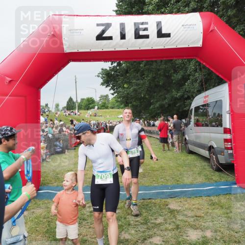 21.06.2025 - 27. Vierlanden-Triathlon MichiJ http://msf.ph/oto/8039428 15.06.2026 13:20:34 Ziel 641, 678, 688, 694, 709 meine-sportfotos.de