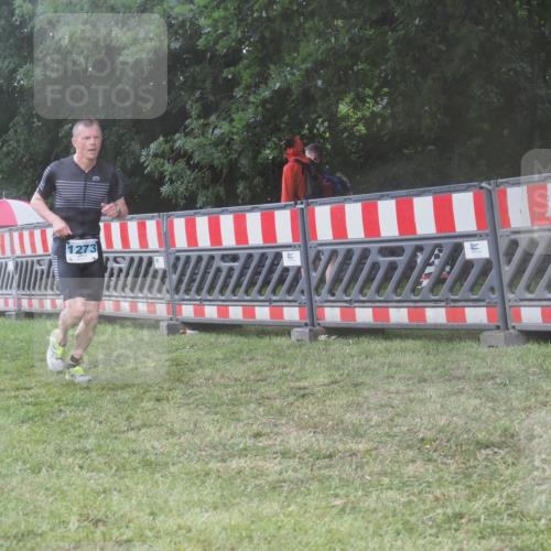 21.06.2025 - 27. Vierlanden-Triathlon KatJ http://msf.ph/oto/8039486 15.06.2025 14:23:15 Ziel 1273 meine-sportfotos.de